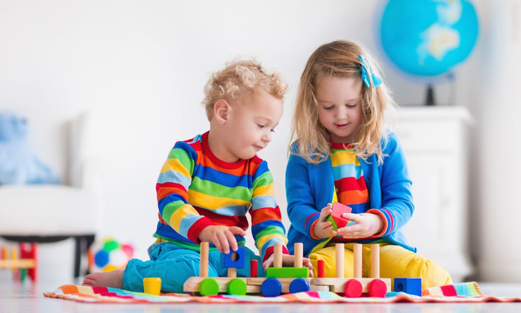KIDS & TOYS